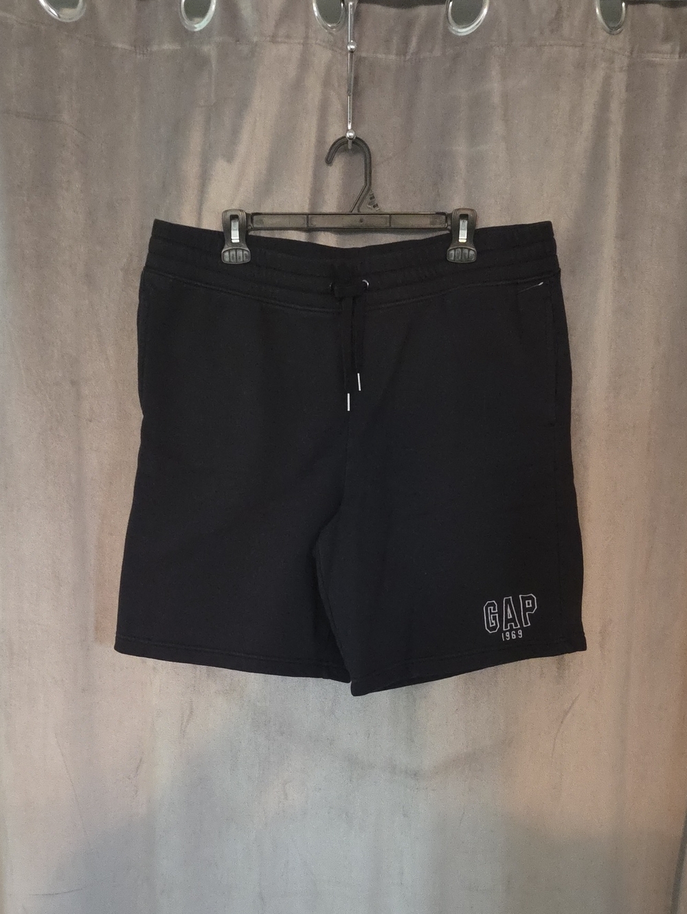 GAP Mens XL Black Athletic Logo Sweatshorts